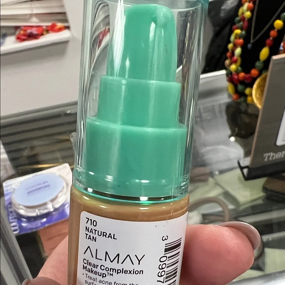 Almay Clear Complexion Foundation - 710 natural Tan